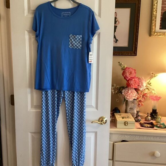 NWT. Jenni Brand Women’s 2 PC Pajama Set Size Medium in Blue and White - Picture 1 of 14